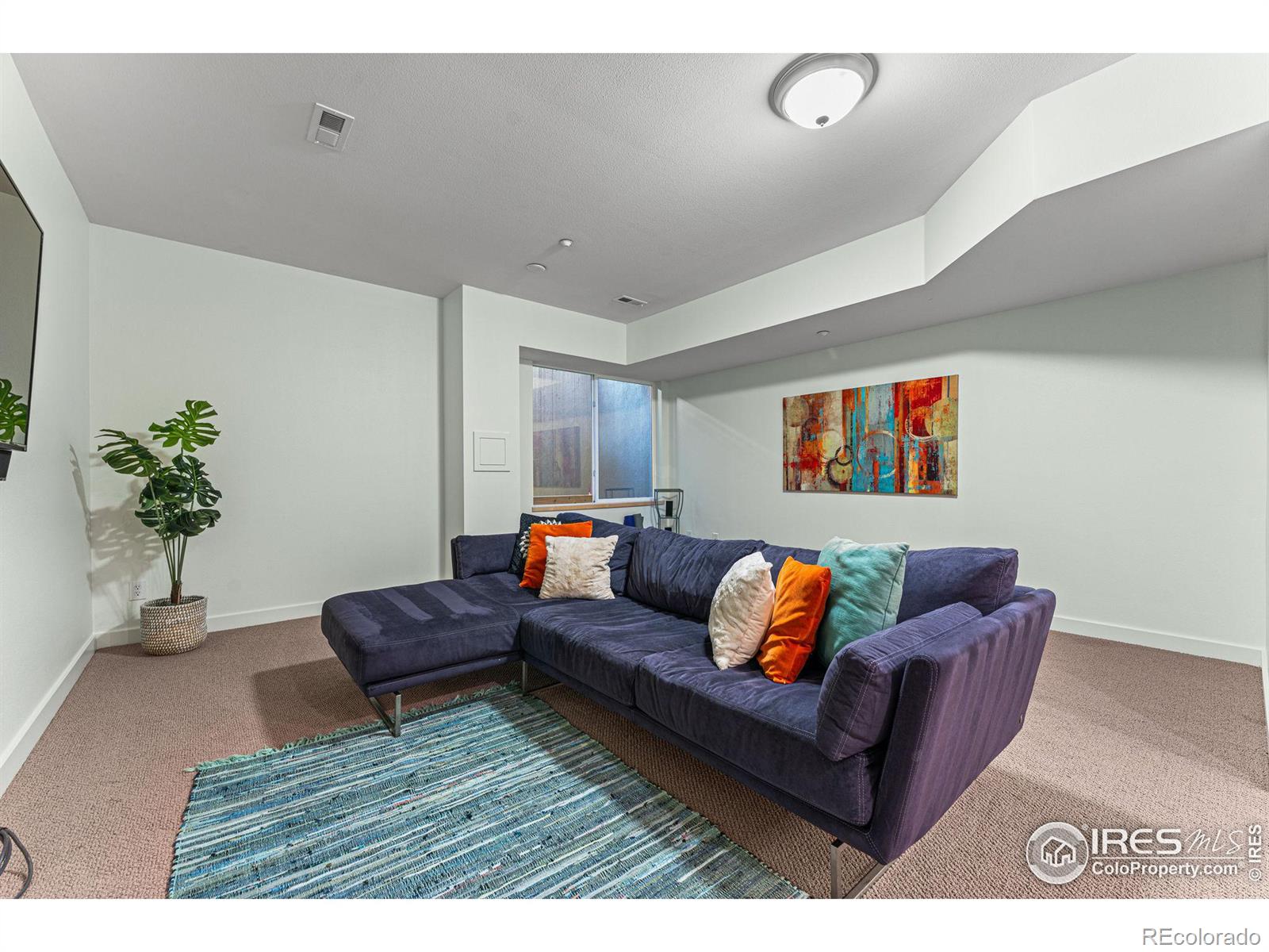 3694 Pinedale Street