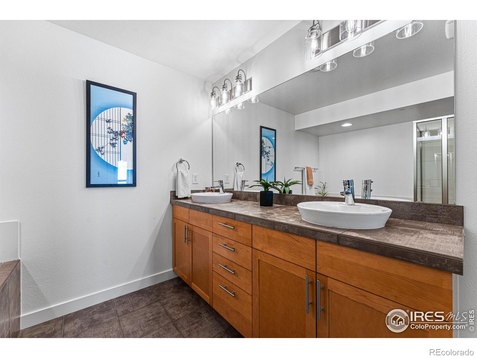 3694 Pinedale Street