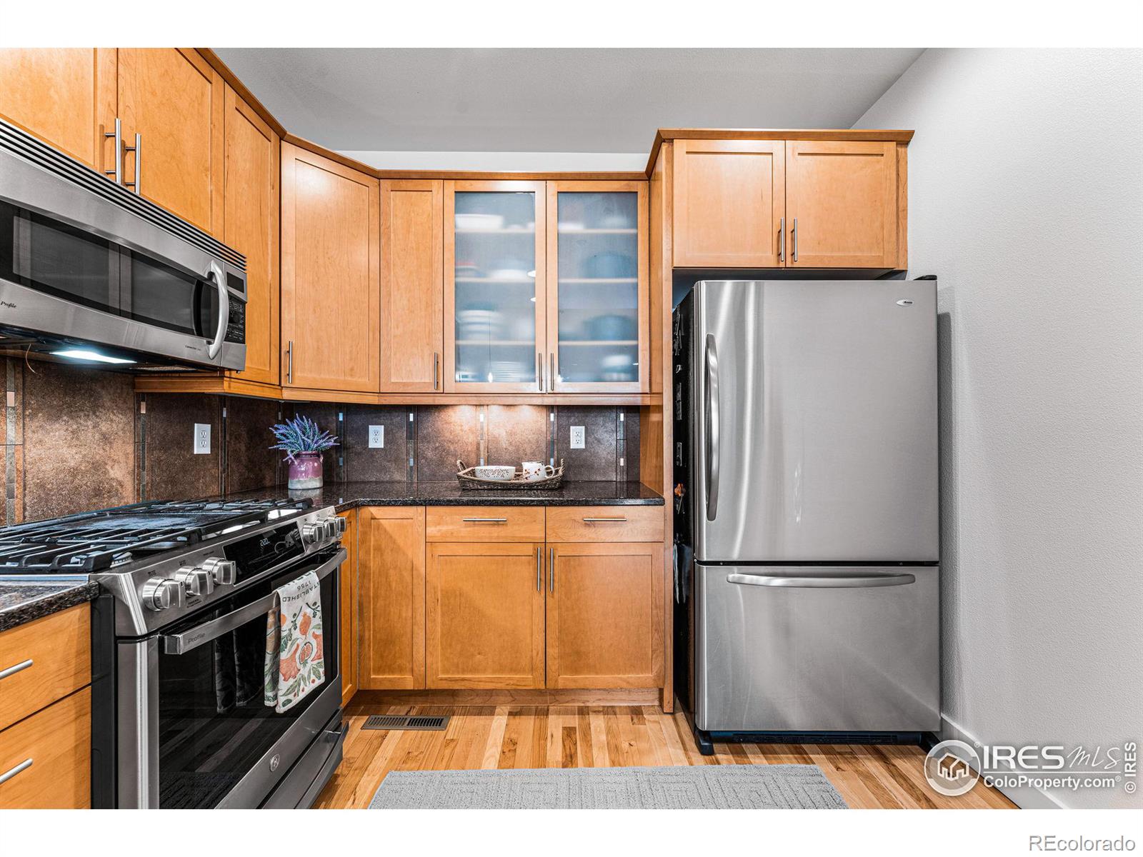 3694 Pinedale Street