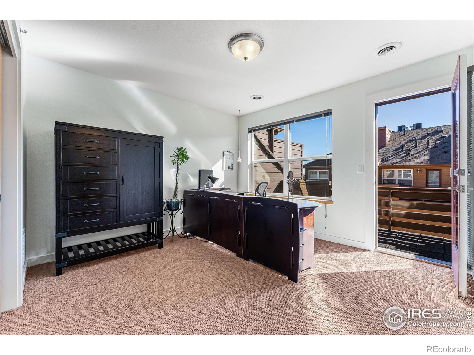 3694 Pinedale Street