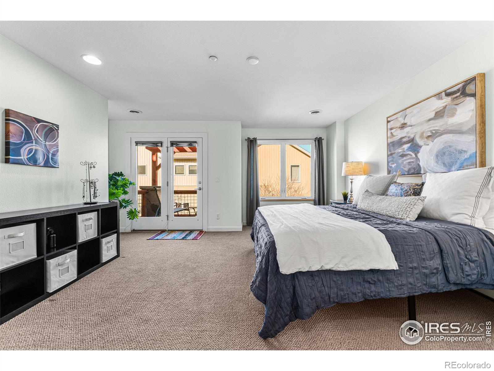 3694 Pinedale Street