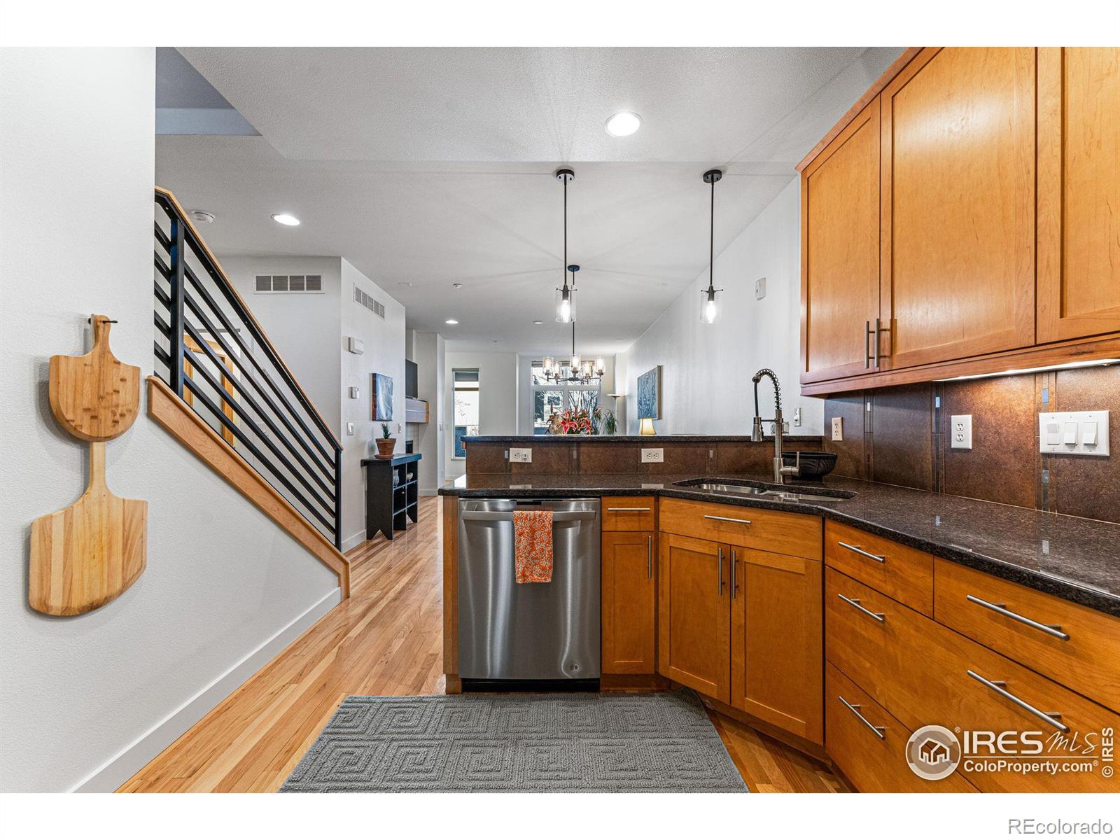 3694 Pinedale Street