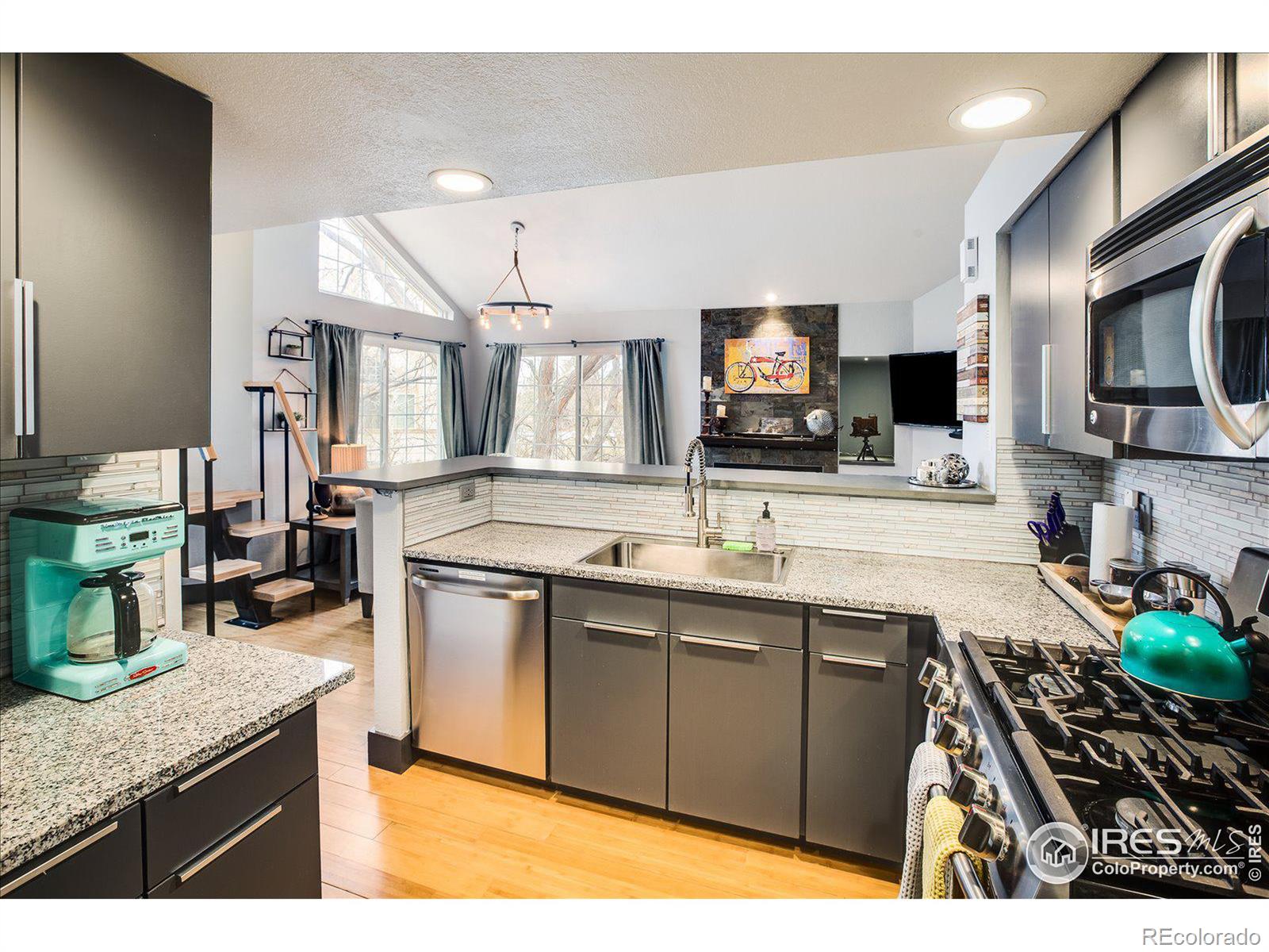 6036 Gunbarrel Avenue Unit: D