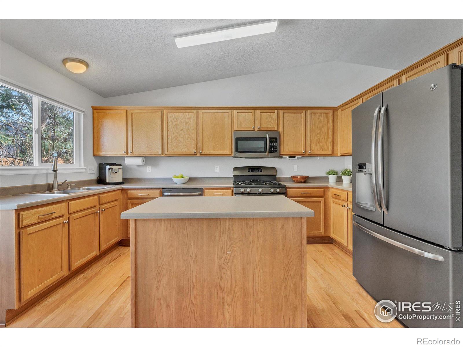3132 W Yarrow Circle
