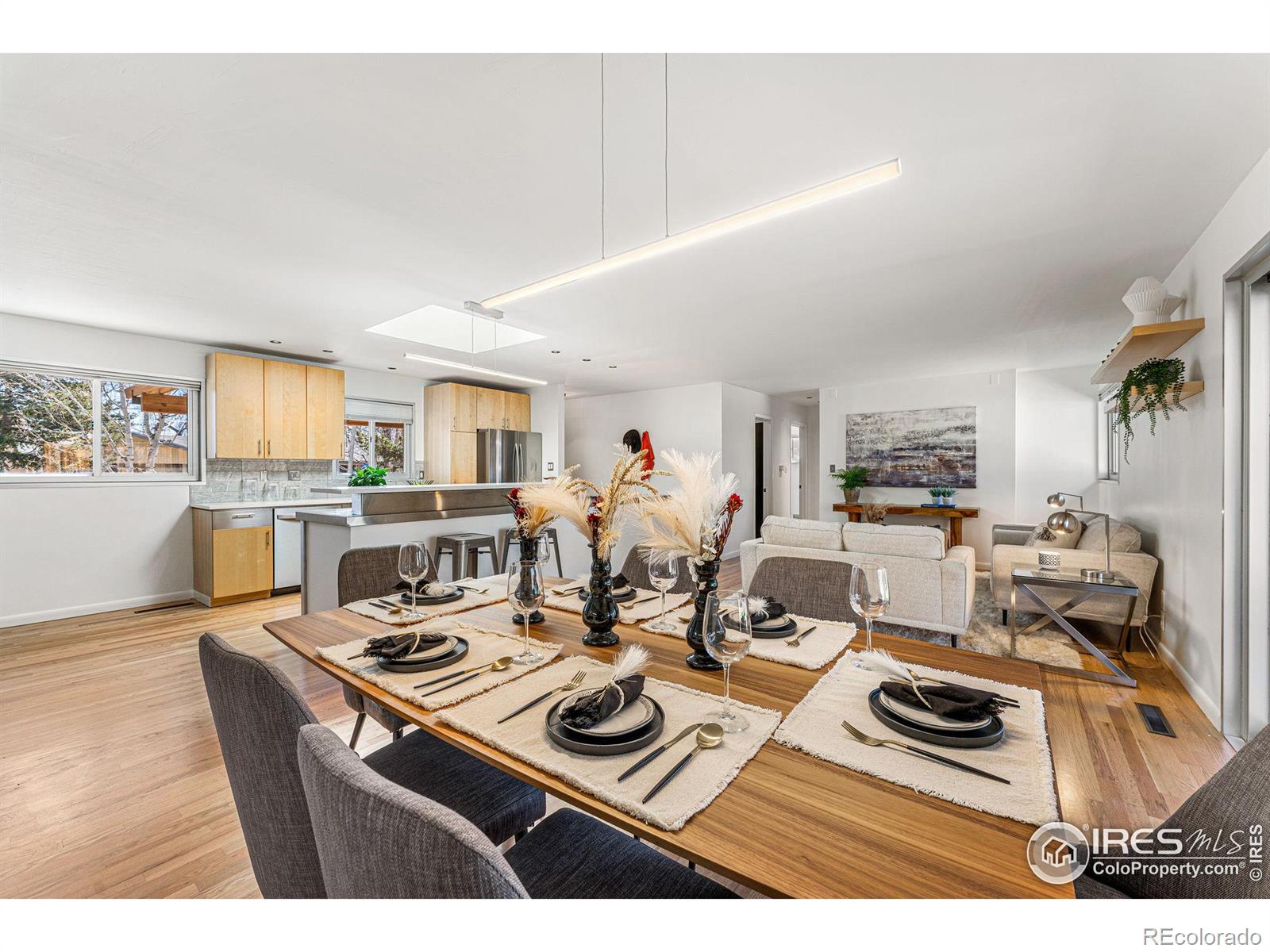 2260 Nicholl Street E