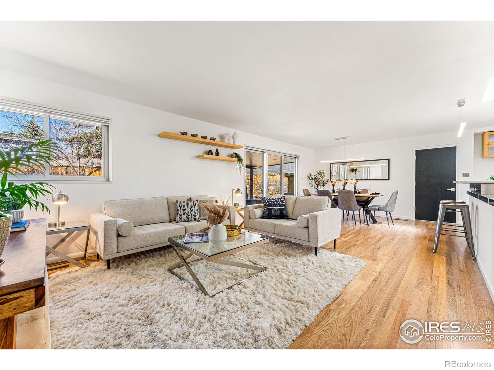 2260 Nicholl Street E