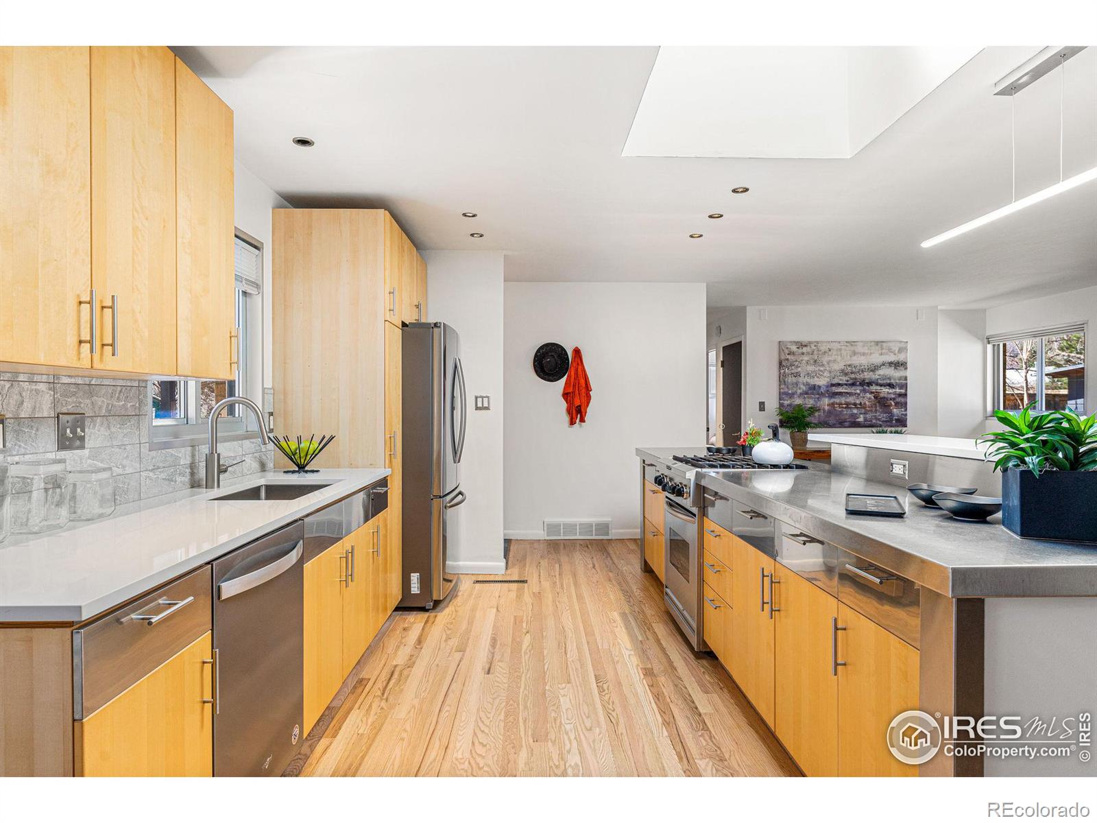 2260 Nicholl Street E