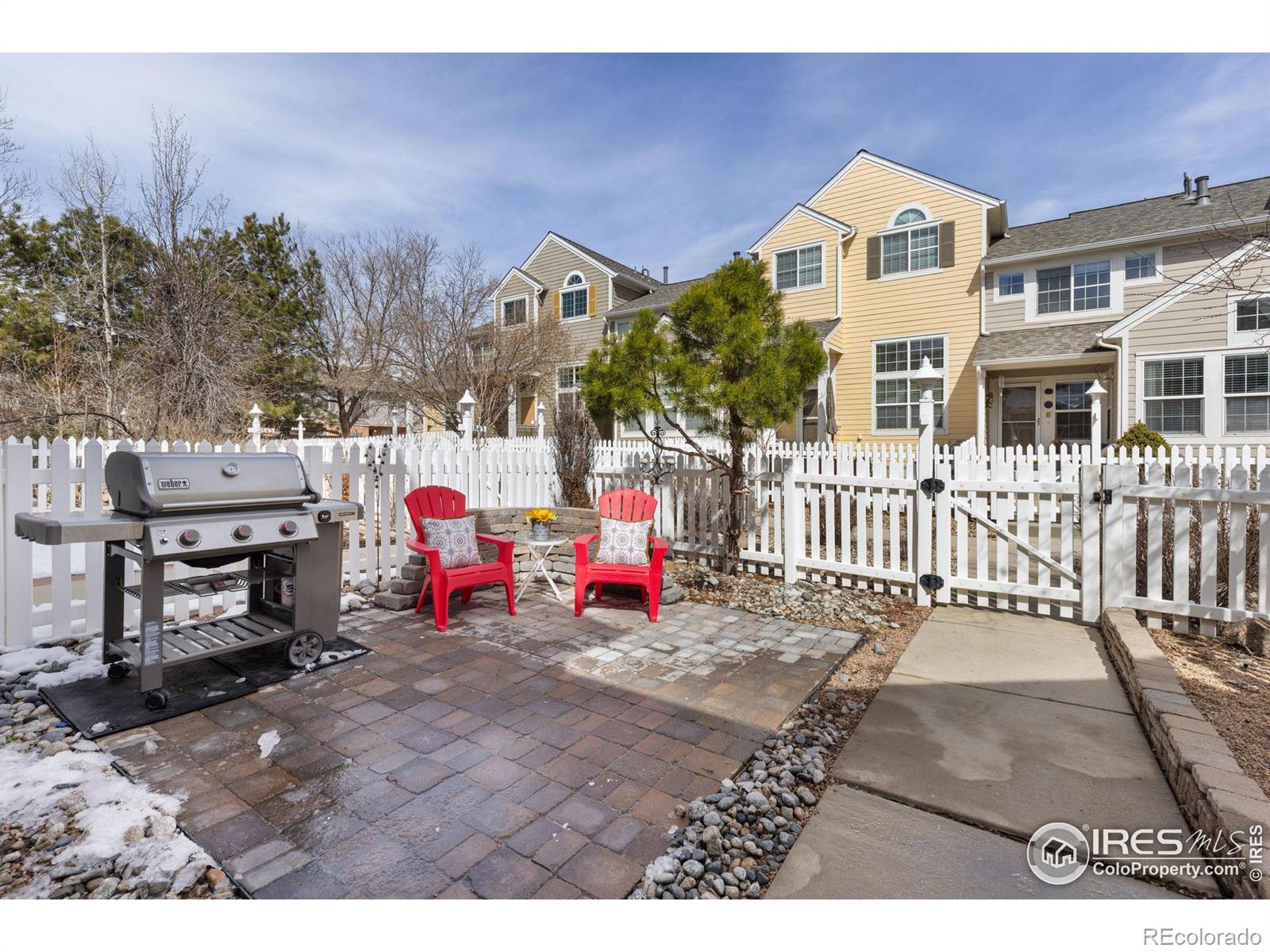 841 Snowberry Street