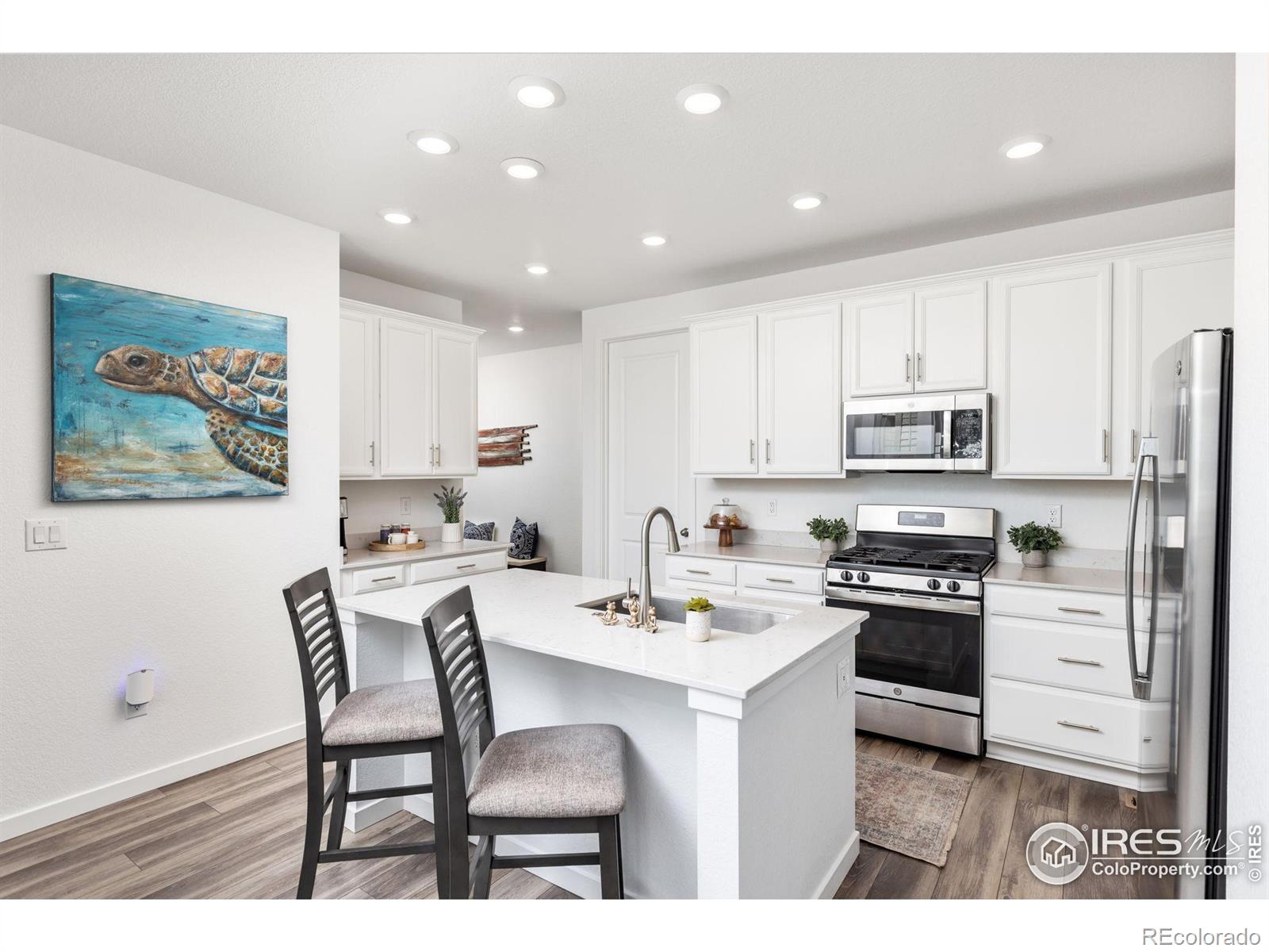 1558 Hudson Alley