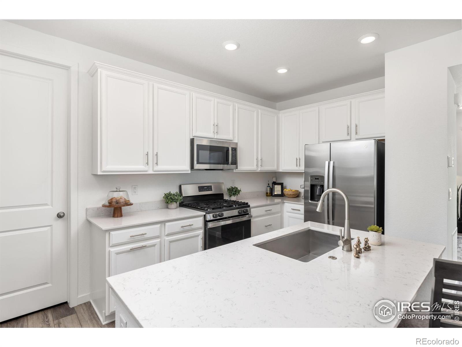 1558 Hudson Alley