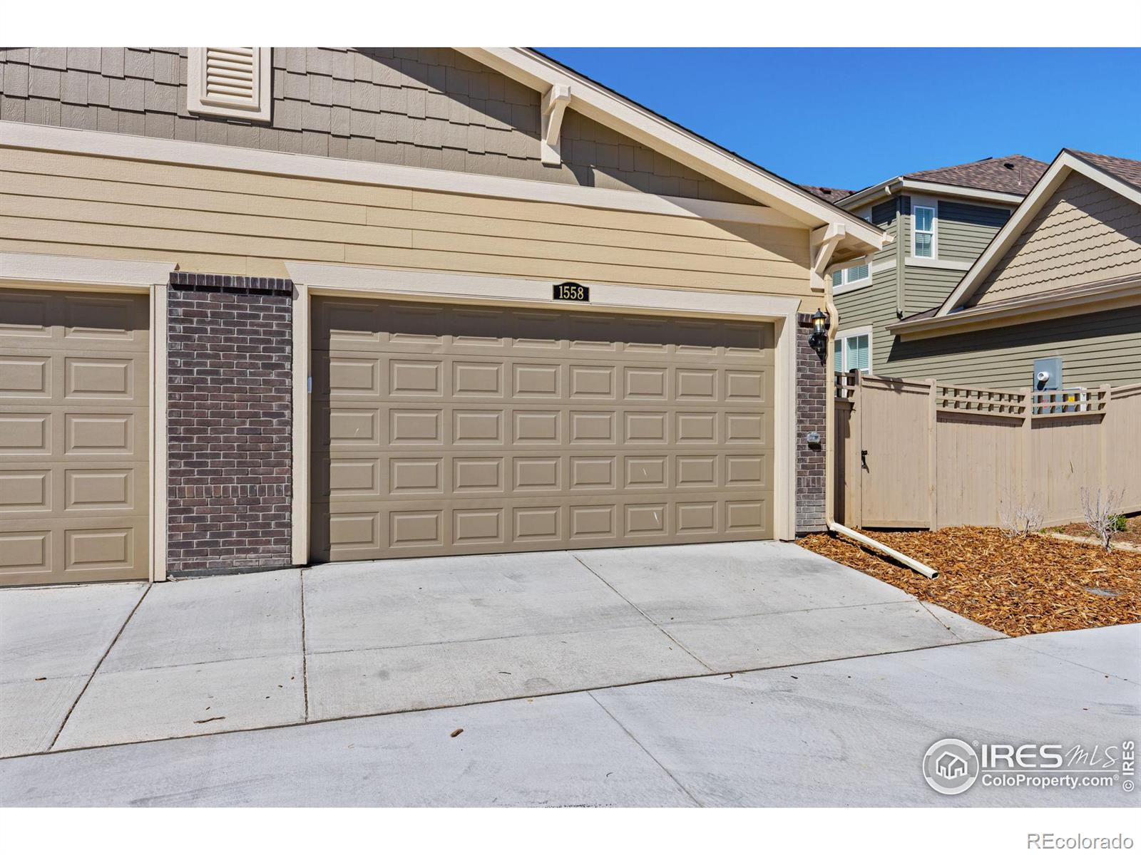 1558 Hudson Alley