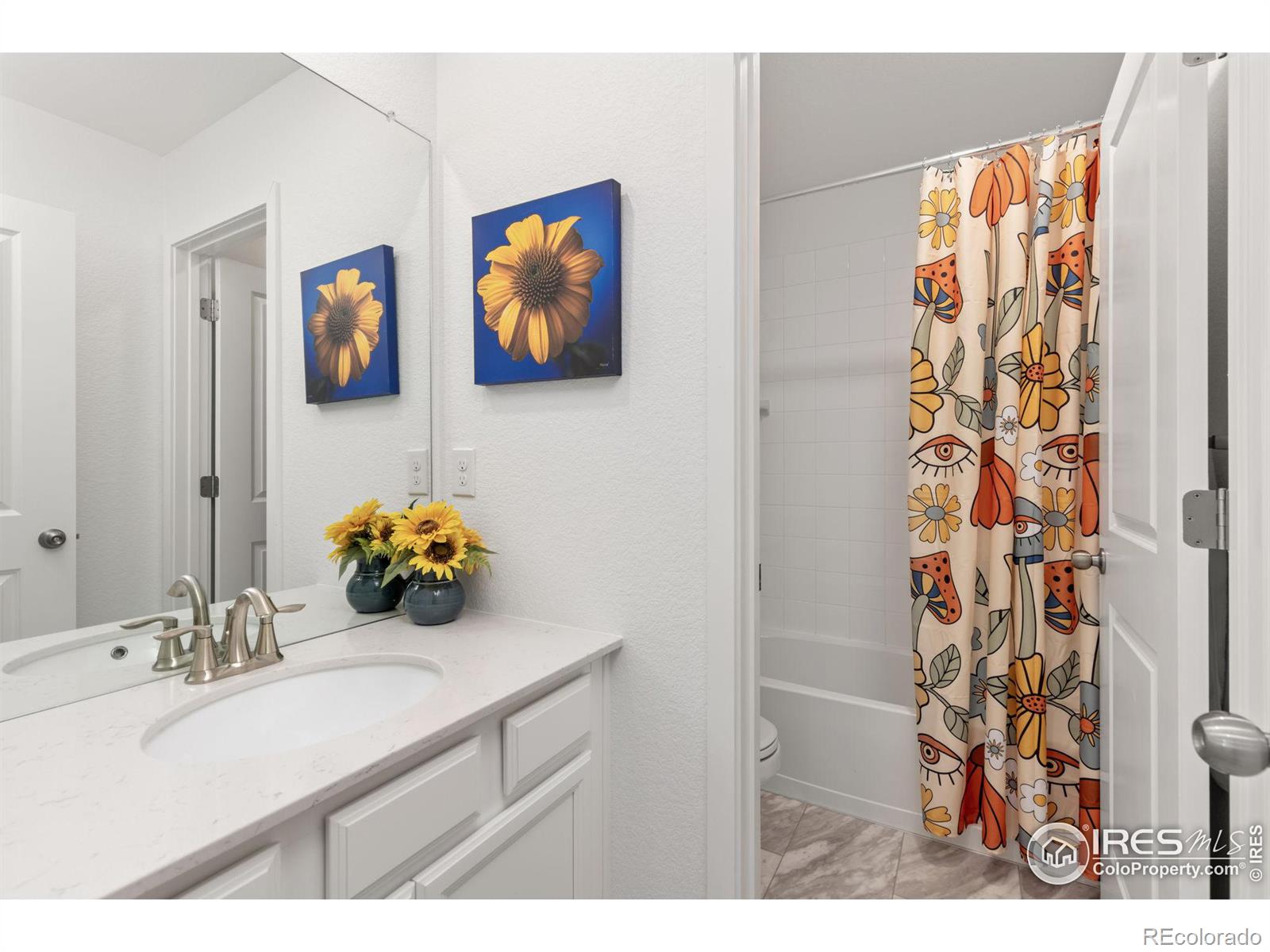 1558 Hudson Alley