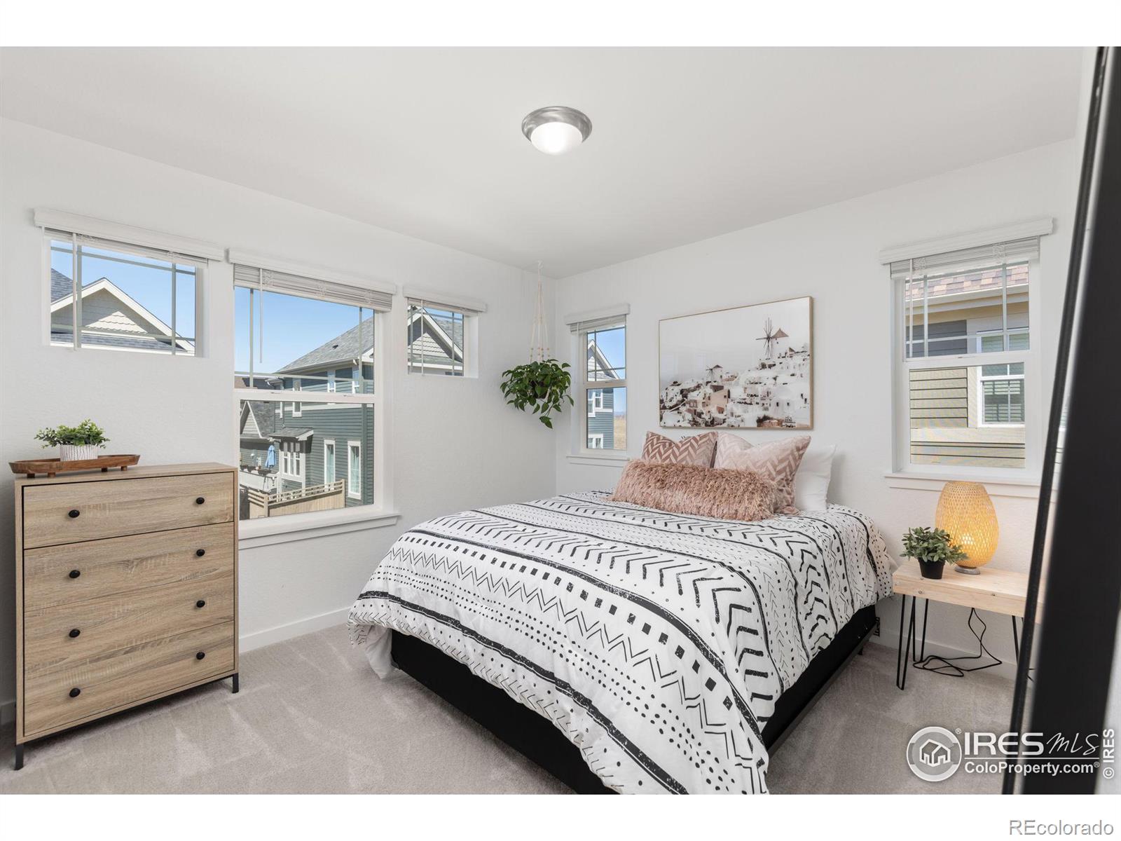 1558 Hudson Alley
