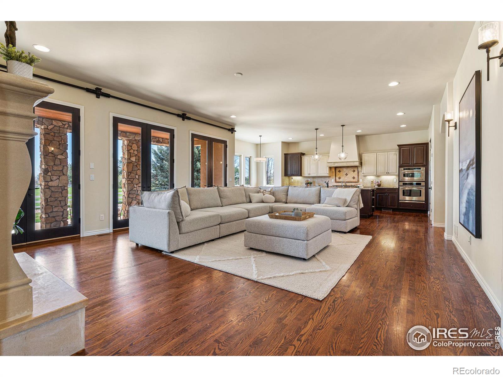 2112 Summerlin Drive