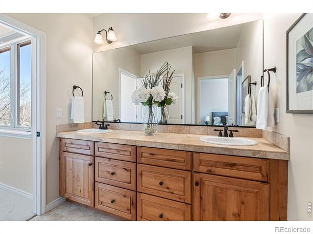 2112 Summerlin Drive