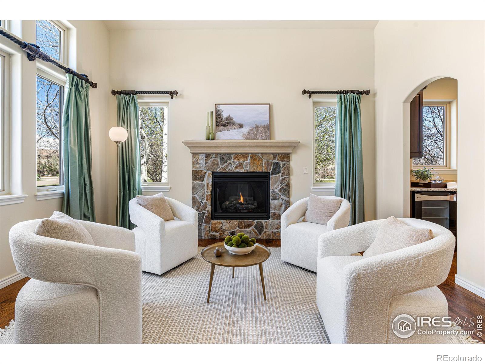2112 Summerlin Drive