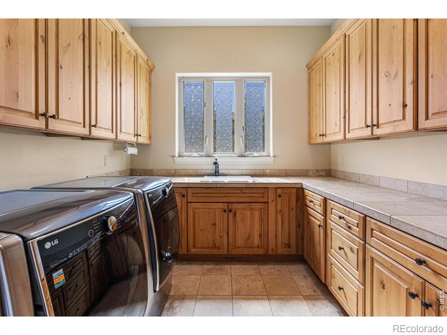 2112 Summerlin Drive