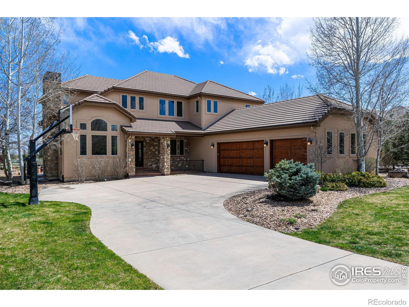 2112 Summerlin Drive