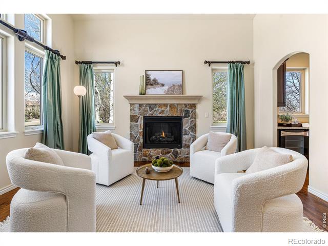 2112 Summerlin Drive