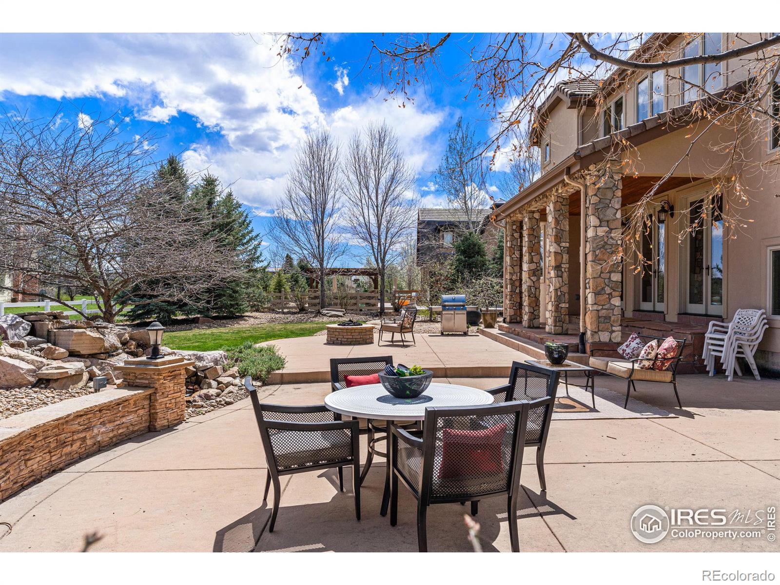 2112 Summerlin Drive