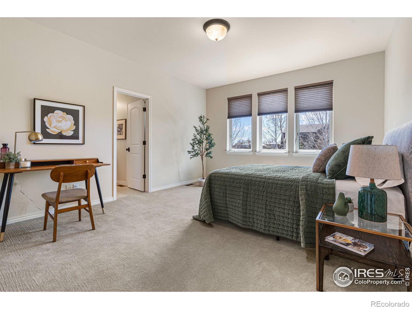 2112 Summerlin Drive