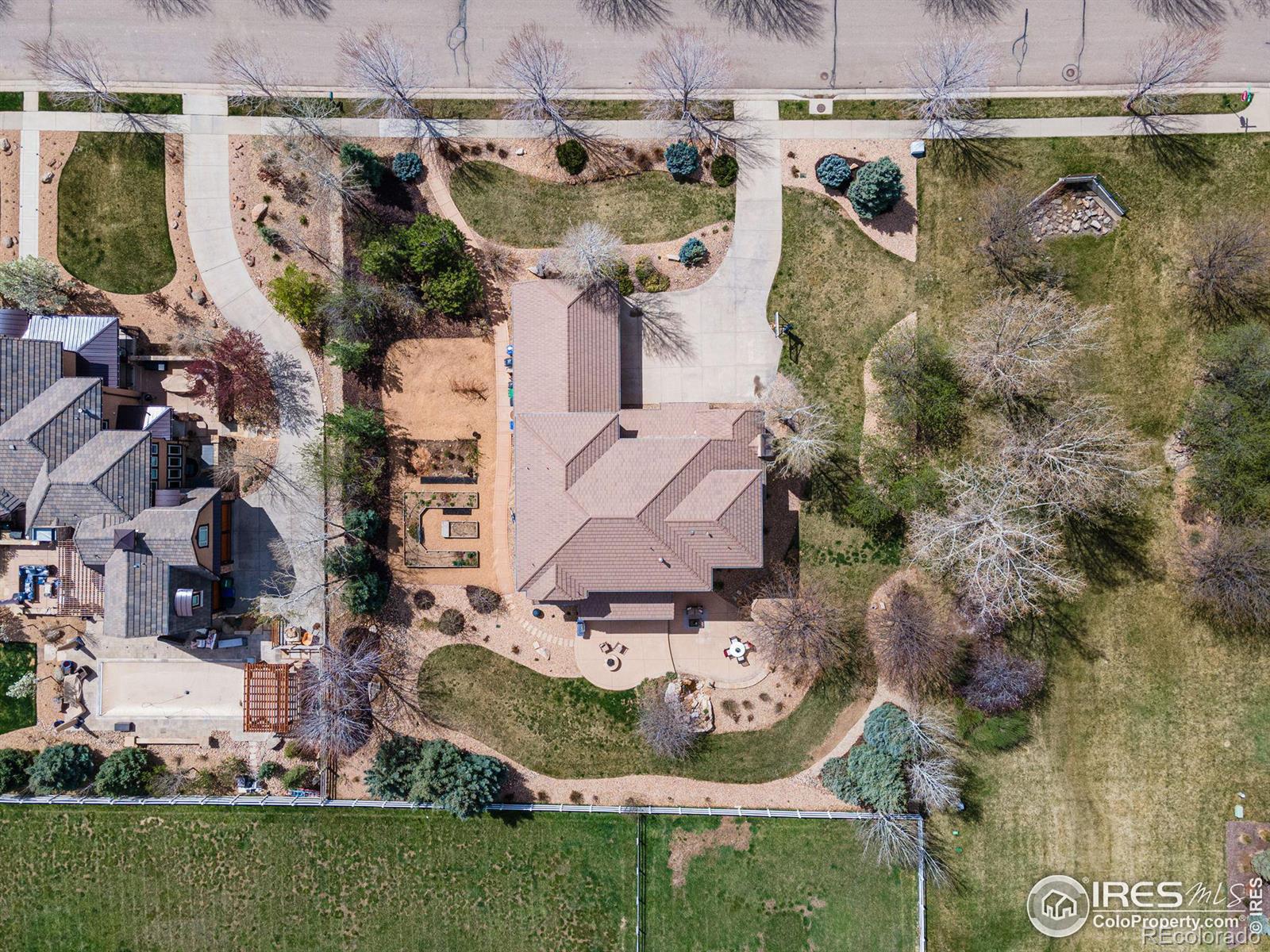 2112 Summerlin Drive