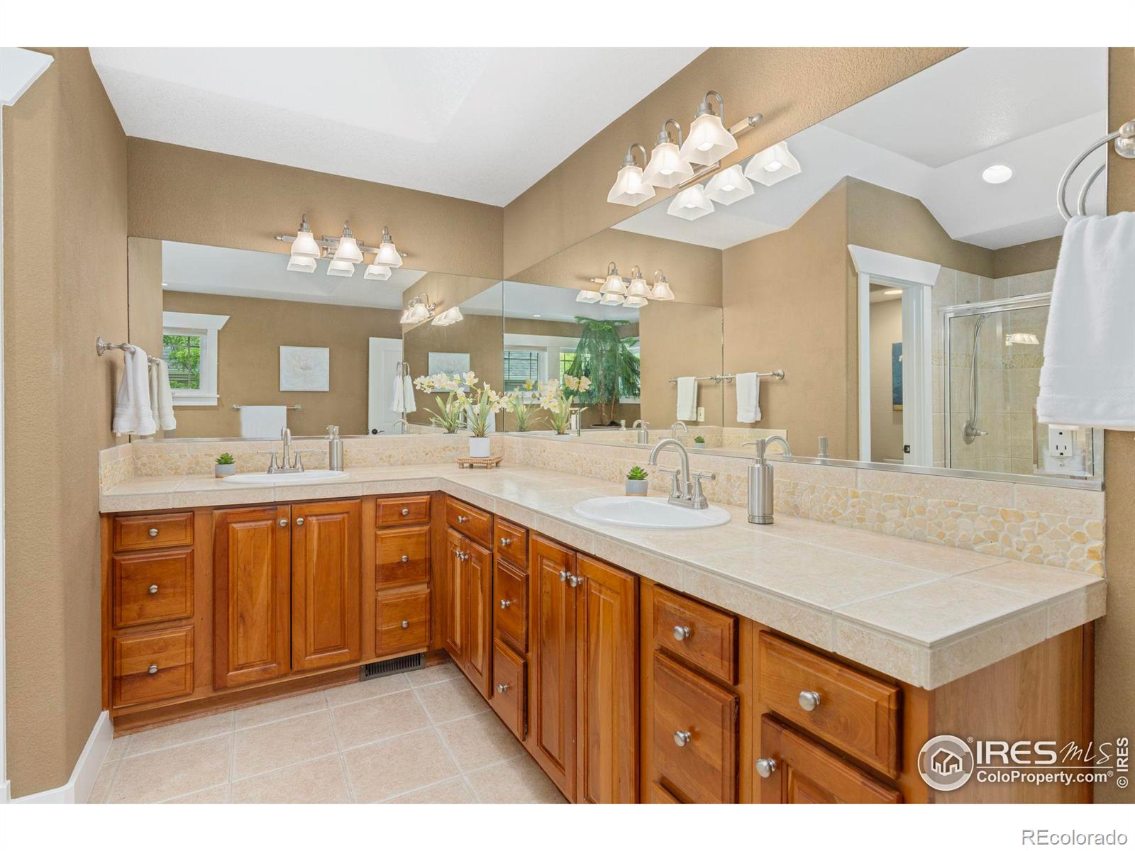 1439 Washburn Street