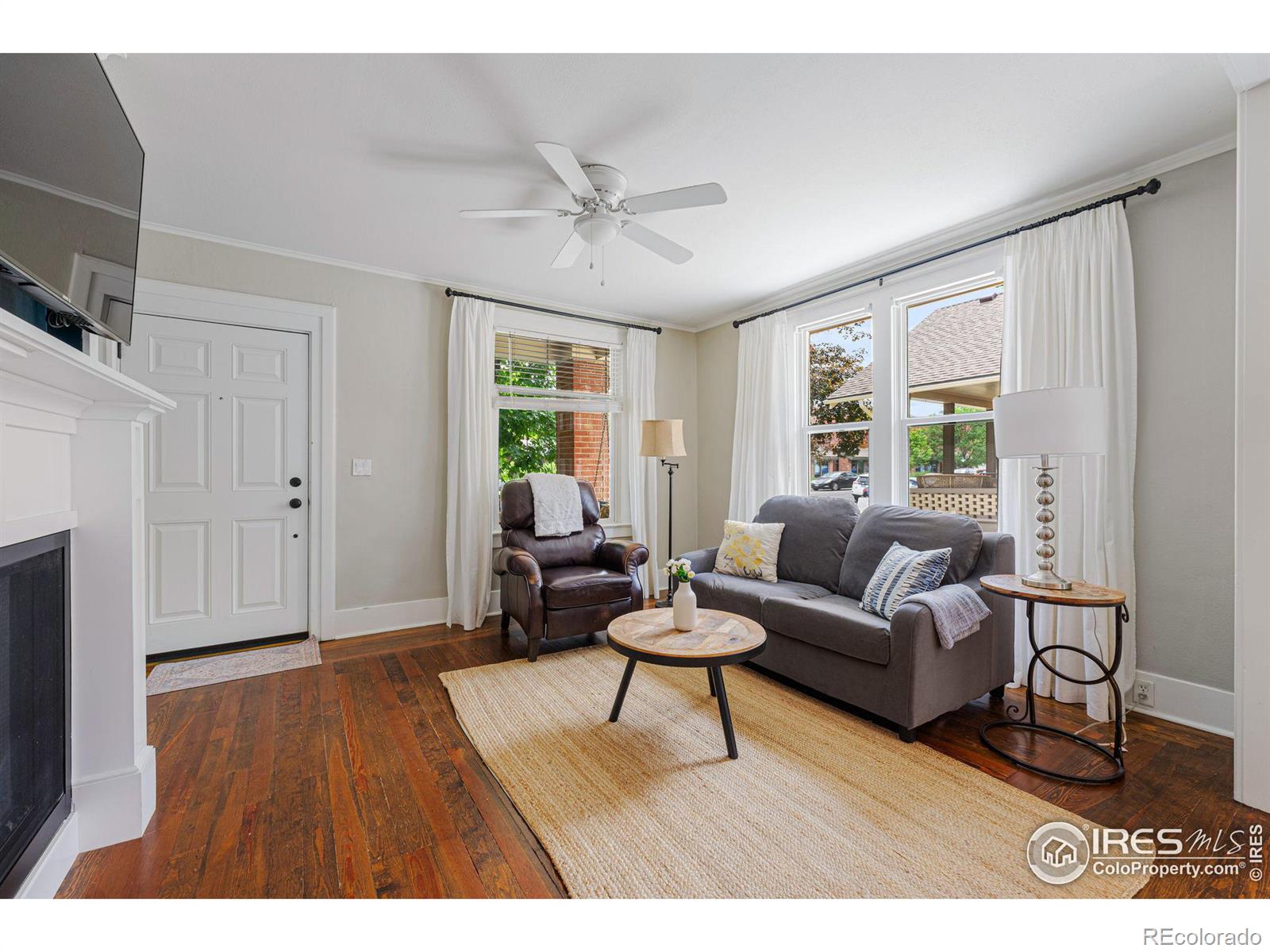 725 E 4th Street
