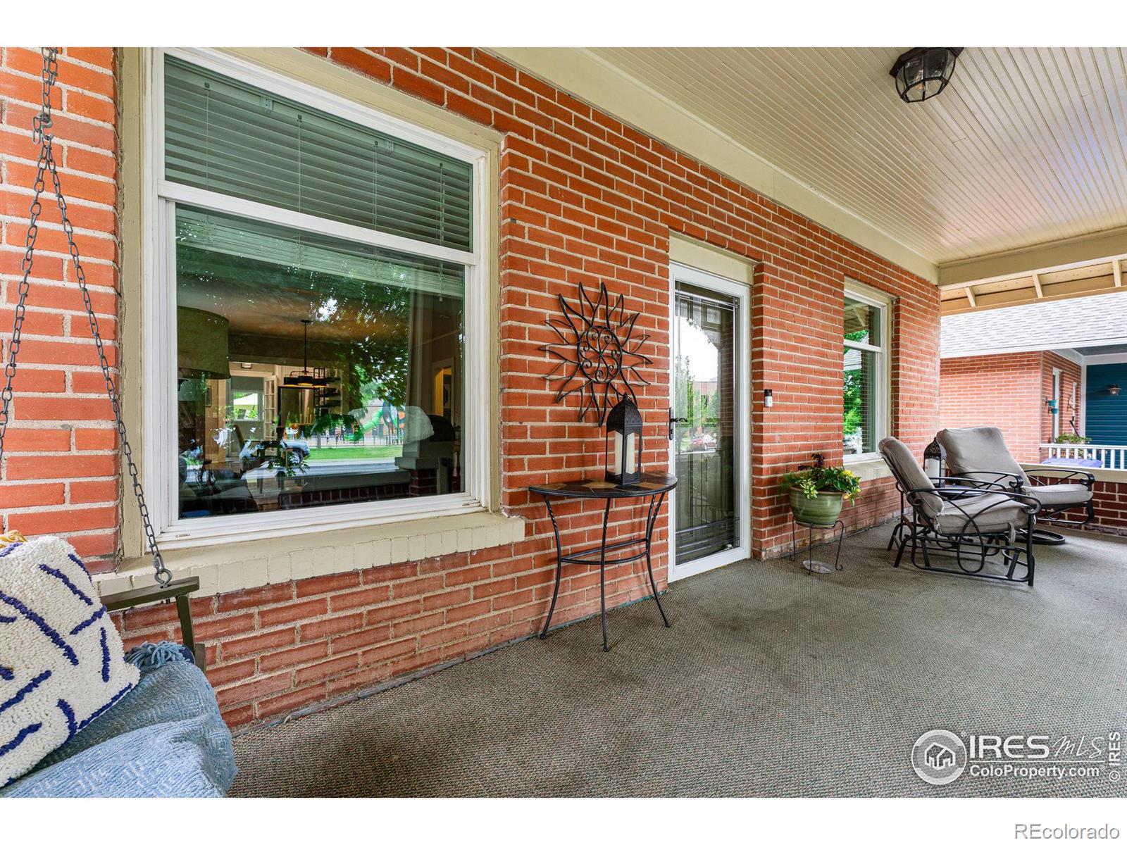725 E 4th Street