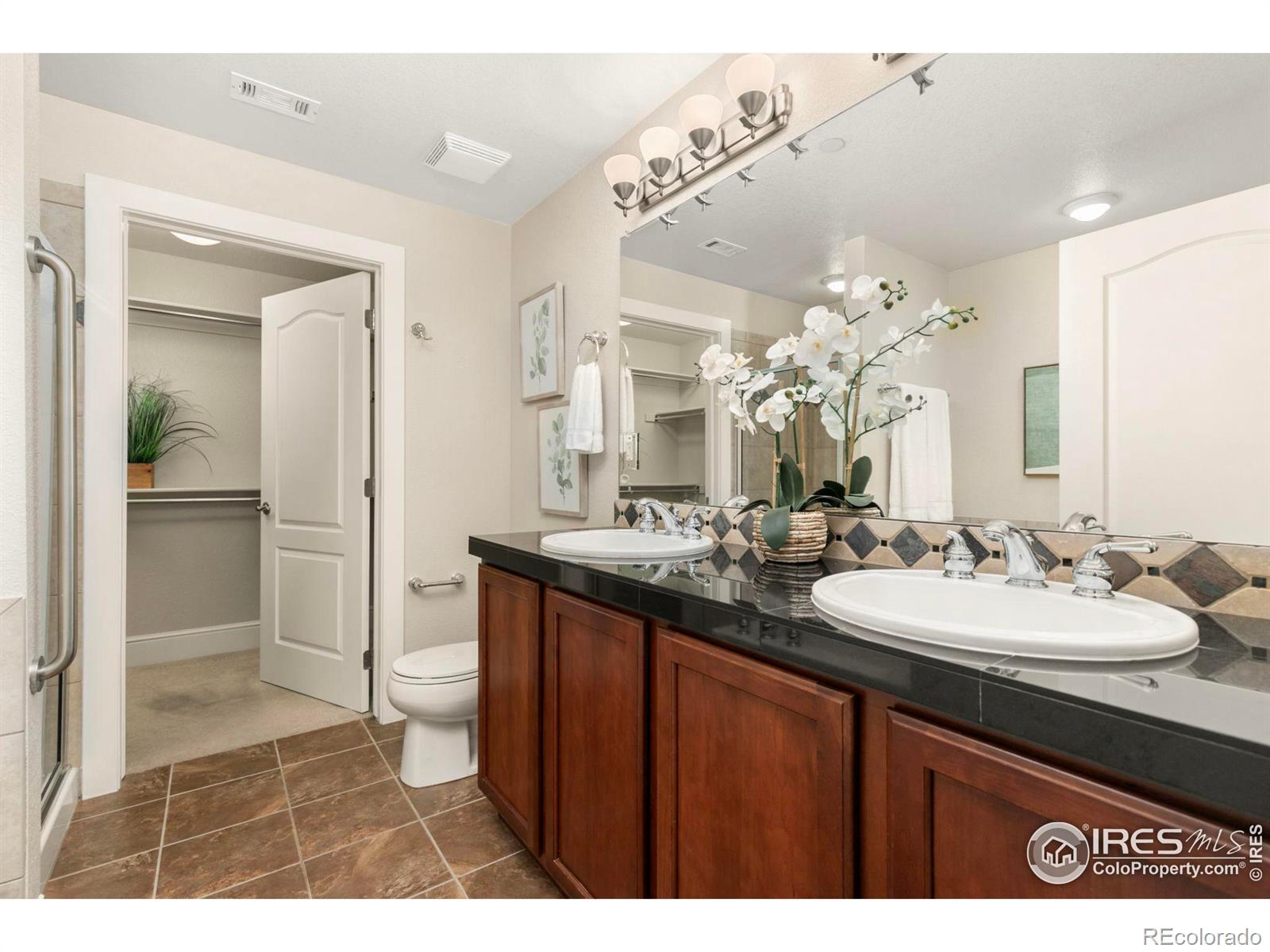 1560 Milwaukee Street Unit: 140