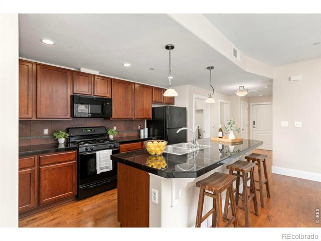 1560 Milwaukee Street Unit: 140