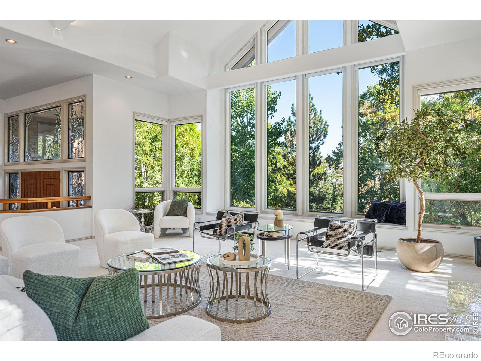 2235 Knollwood Drive