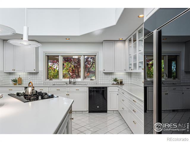 2235 Knollwood Drive