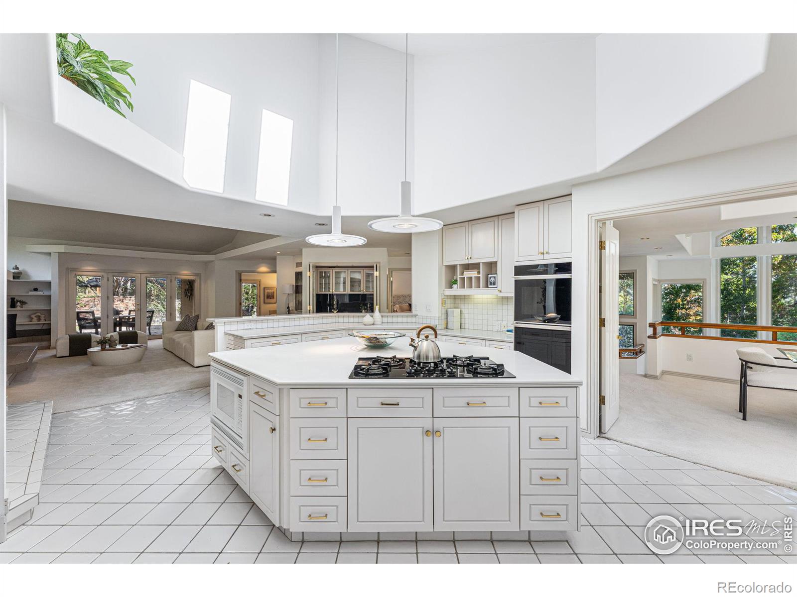 2235 Knollwood Drive