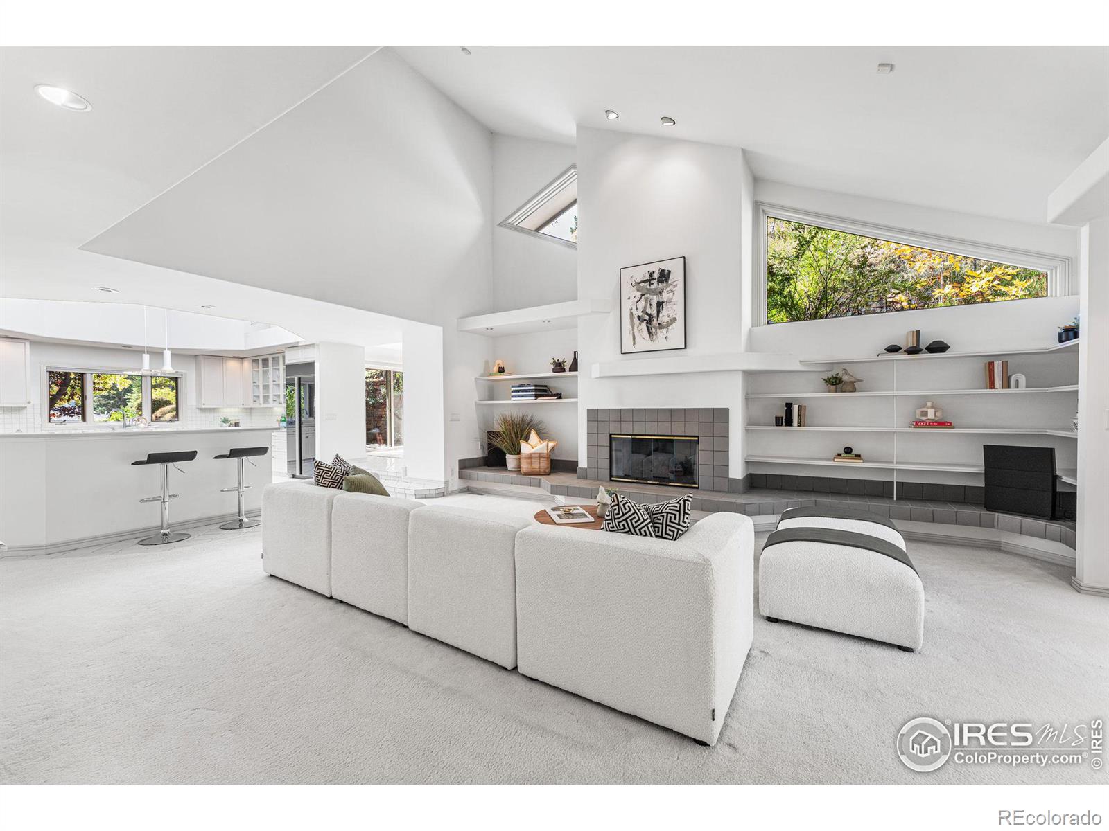 2235 Knollwood Drive