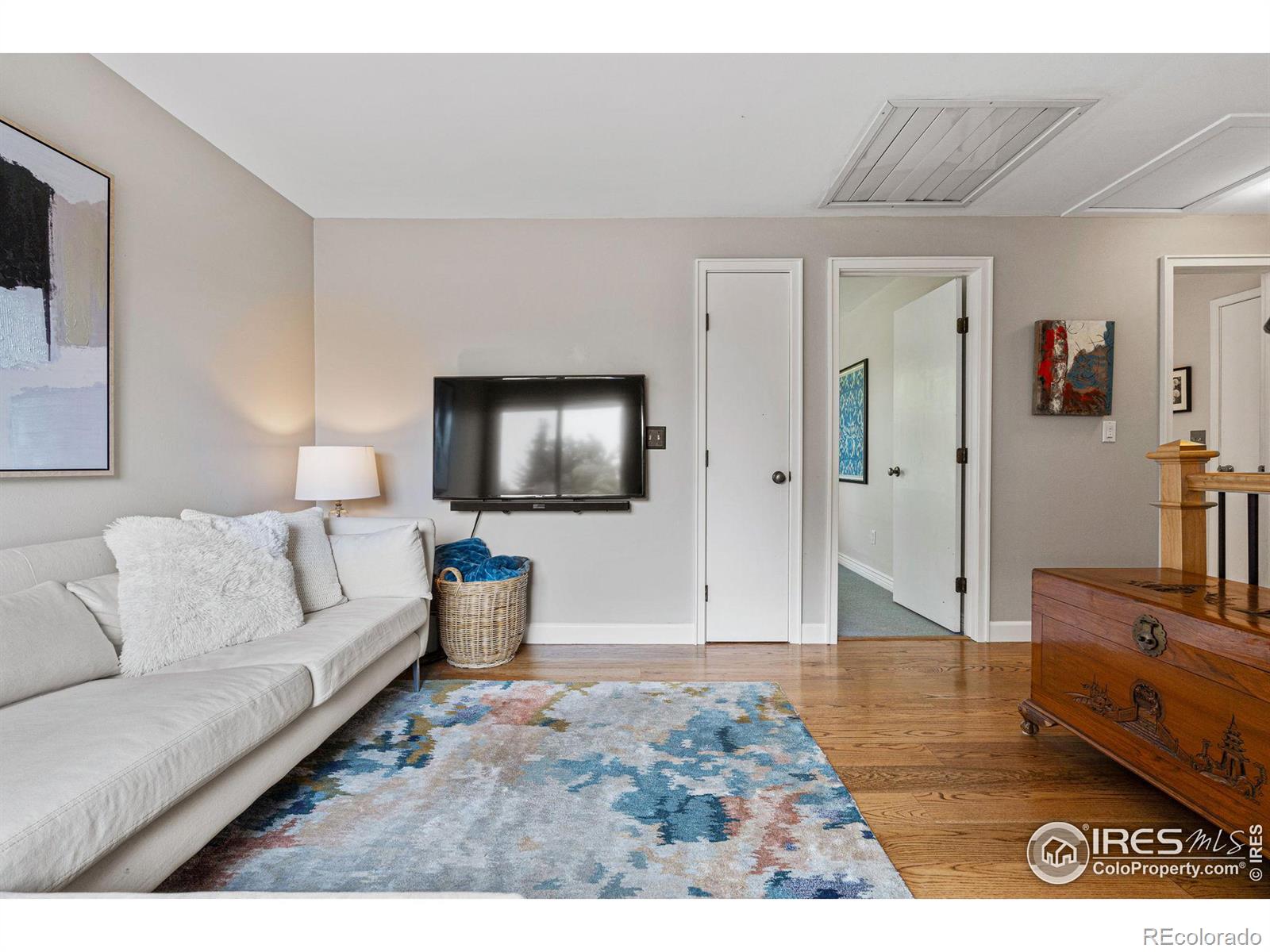 3887 Paseo del Prado