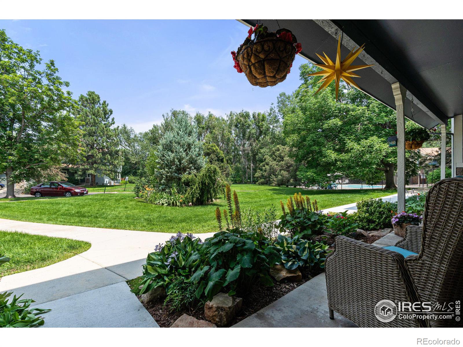 3887 Paseo del Prado