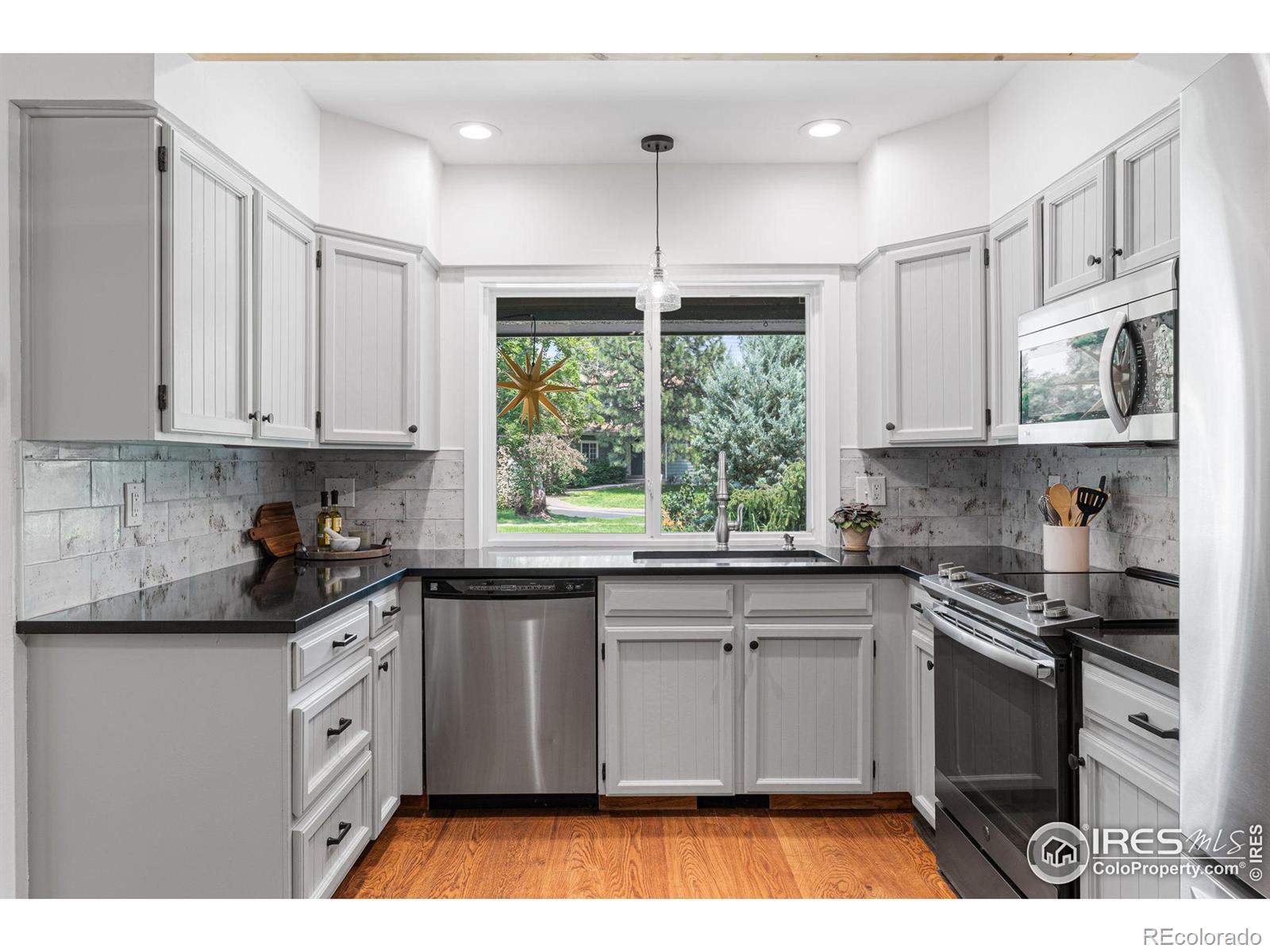 3887 Paseo del Prado