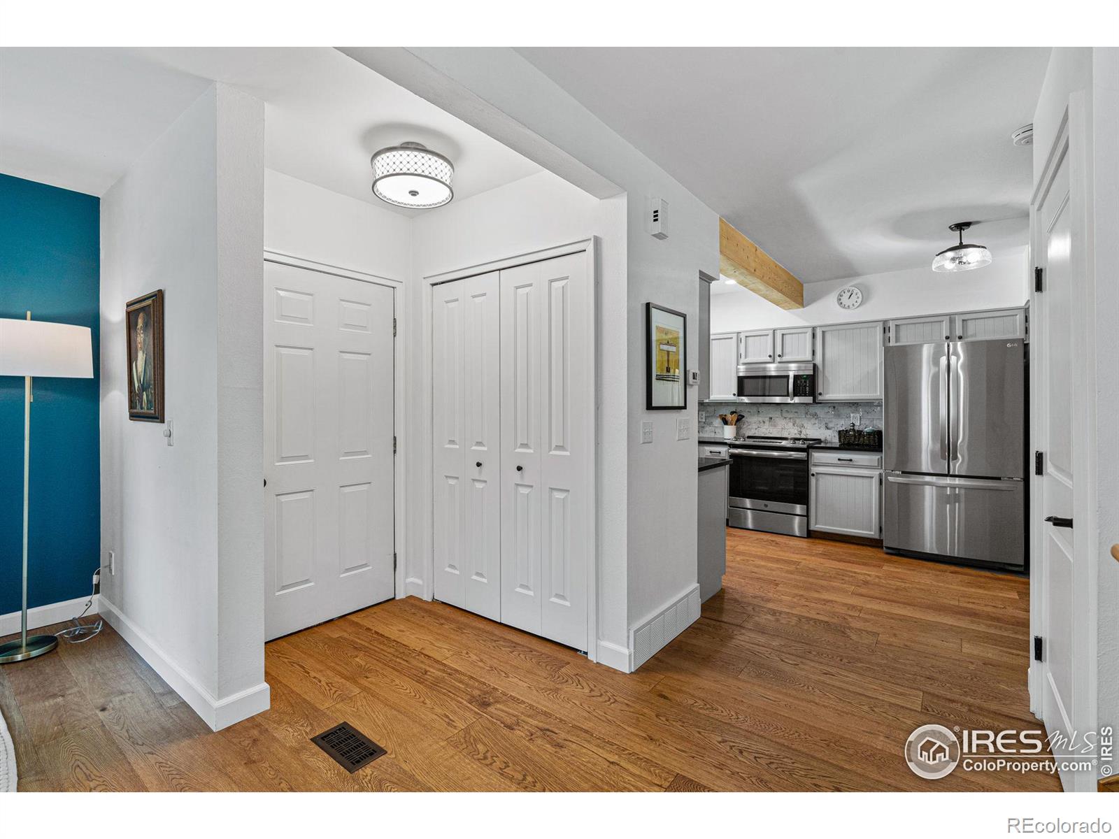 3887 Paseo del Prado