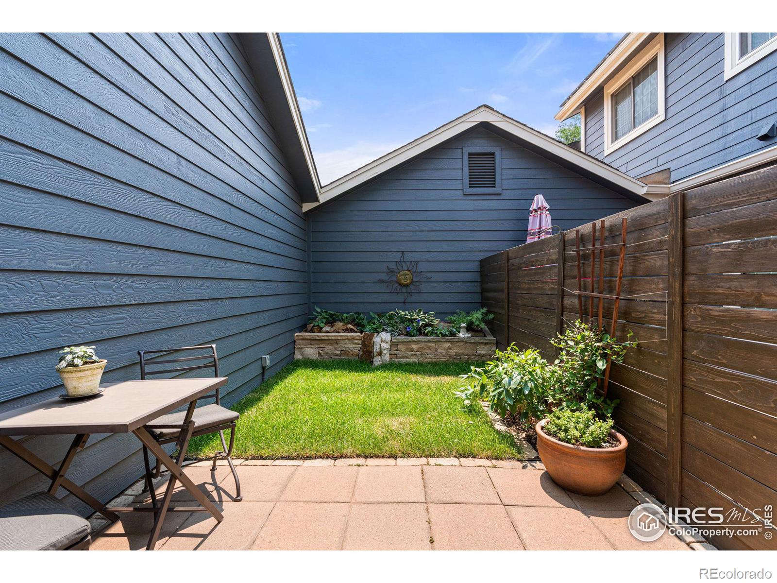 3887 Paseo del Prado