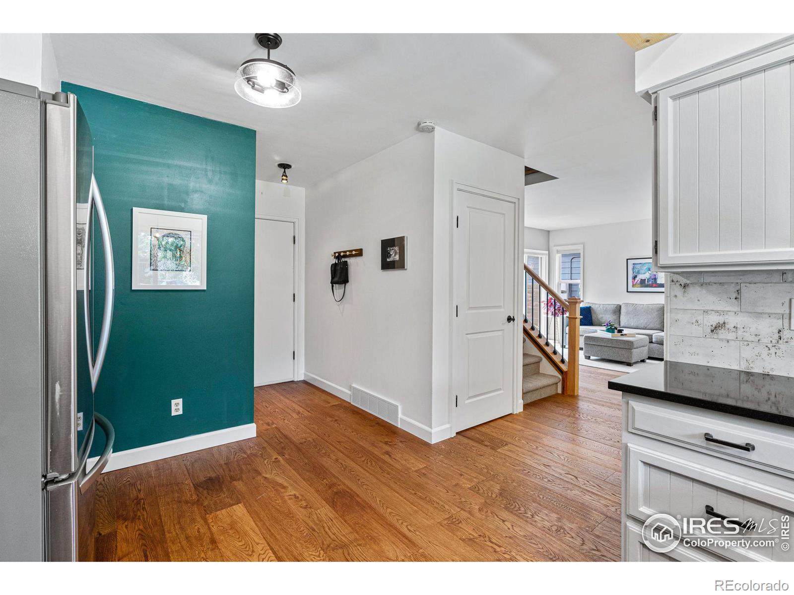 3887 Paseo del Prado
