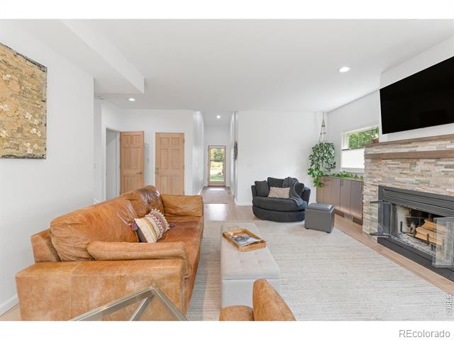 932 Locust Avenue