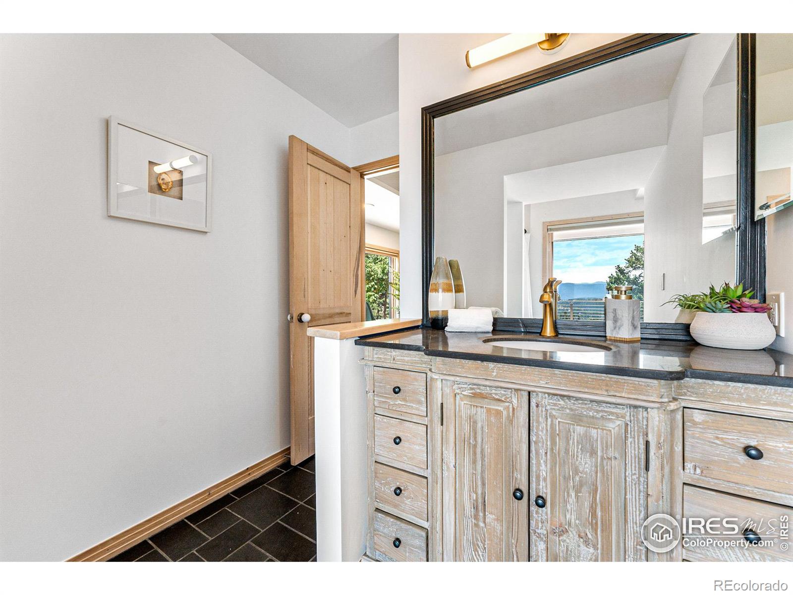 2608 Carriage Hills Drive