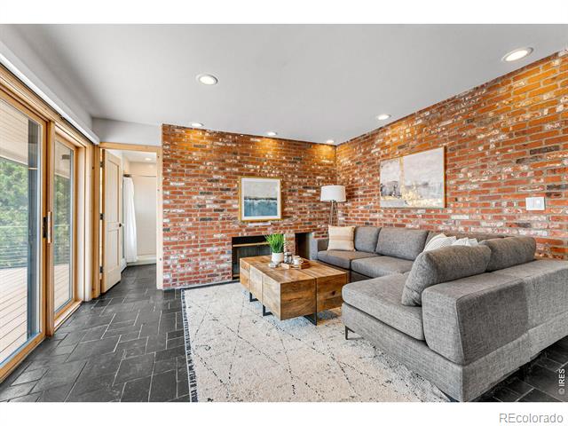 2608 Carriage Hills Drive