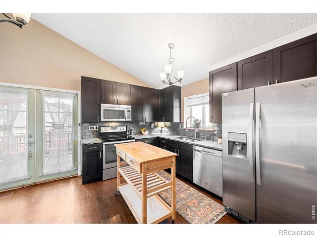 6322 W 115th Place
