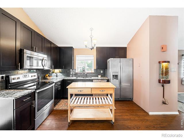 6322 W 115th Place