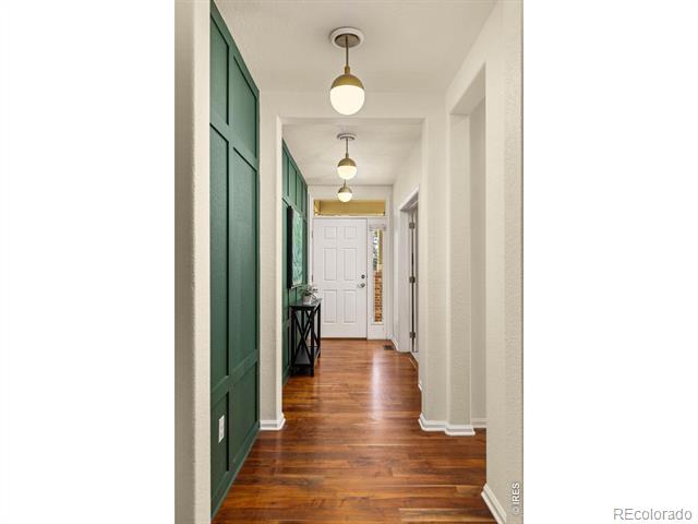 1293 Graham Circle
