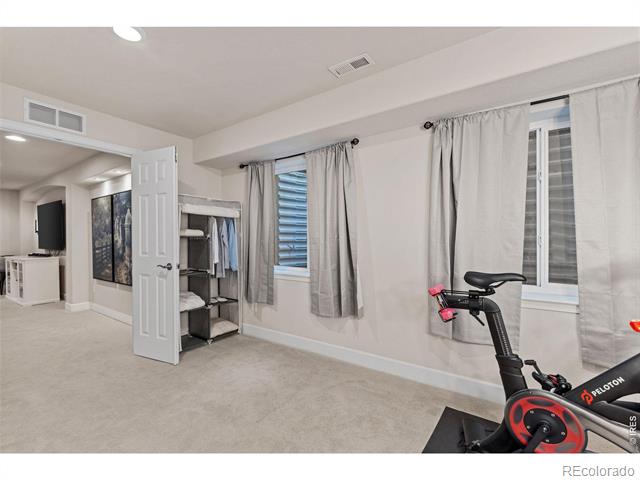 1293 Graham Circle