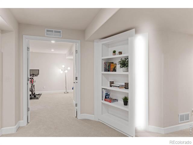 1293 Graham Circle