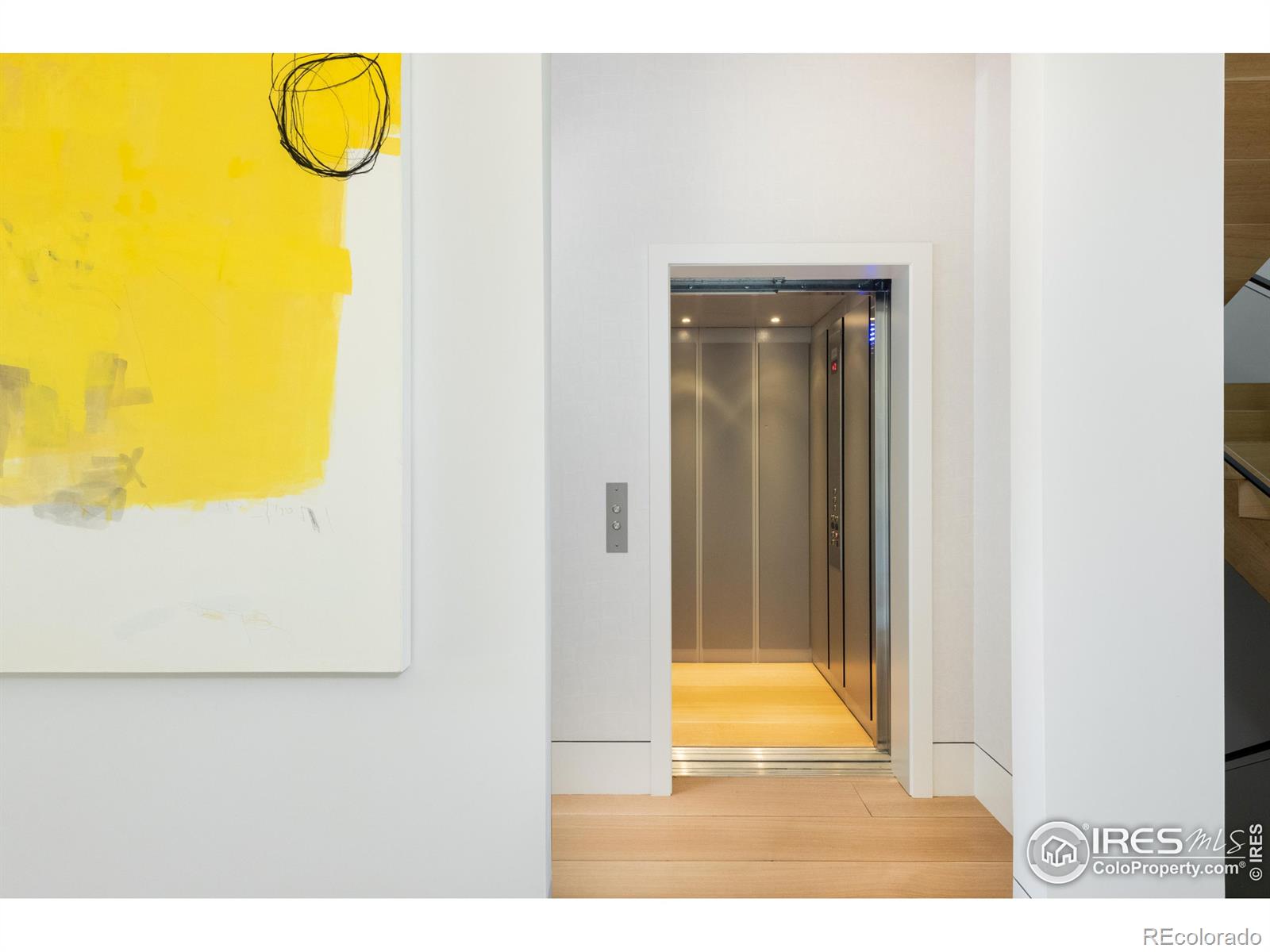 1505 Sunset Boulevard